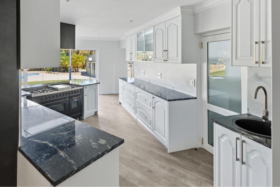 4 Bedroom Property for Sale in Golden Hill Western Cape